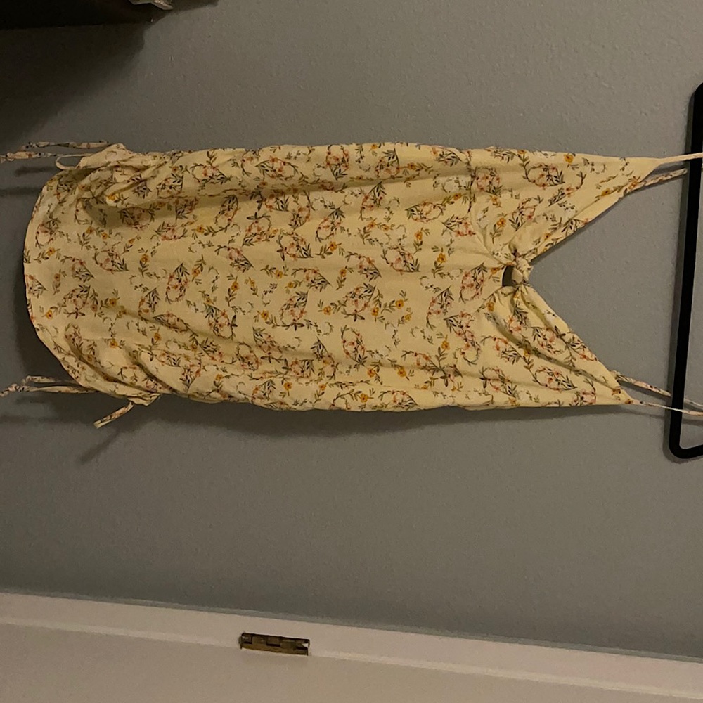 Yellow flowery dress